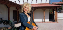 Dolly Parton: Streit um ihr Erbe – Ex-Manager feuert »Waffenhändler«-Neffen