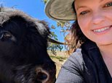 Uproar across Australia over arts-and-crafts Brush Bar mum: Furious Facebook group explodes with claims of ghosting and no refunds by Carina Lee Kerr - and the consumer watchdog is going after her