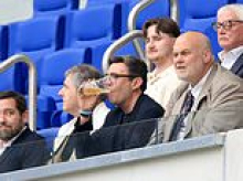 Burnham finally comes up with a policy... to lift the booze ban on football terraces