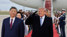 VIDEO Trumpove grimase ukrale show: Pogledao bombardere pa napravio urnebesan izraz lica