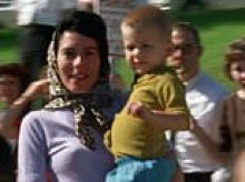 Mysterious woman in headscarf made famous by JFK assassination video is finally tracked down 63 years later and shares fascinating recollection of tragedy