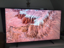 Test Samsung Mini LED M80H — hiter, barvit, ampak pogrešam lokalno zatemnjevanje