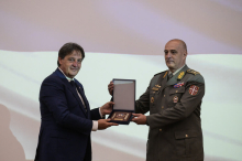 GAŠIĆ U RAZGOVORU SA KADETIMA VOJNE AKADEMIJE 