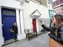 Iconic blue-door house where Hugh Grant and Julia Roberts filmed 1999 film Notting Hill goes on the market for £7.95million