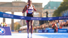 Berlin-Marathon: Äthiopierin Tigst Assefa verpasst Marathonweltrekord knapp