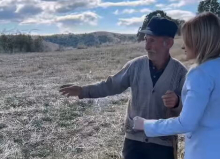 Ministarka Stamenkovski zastala da razgovara sa pastirom Mickom: Krenuli smo iz Prohora da se sretnemo sa našim Srbima u Preševu (VIDEO)