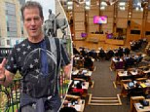Former American senator told to 'cover up' T-shirt during Holyrood tour after flag design seen as 'political'