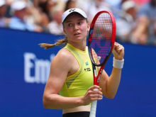 Ribakina na vrhu WTA še tretji teden, Slovenke nazadovale