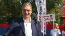 VUČIĆ NASTAVLjA BITKU ZA SRBIJU: Veliki broj građana u Podgorcu došao da ga podrži