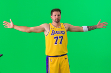Dončić preuzeo Lejkerse: 