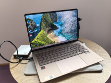 Test ASUS Zenbook 14 (UX3480QA): 1,1 kg, OLED in Snapdragon. Kje je kompromis?