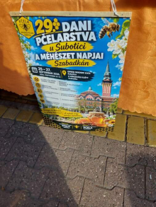 ZAVRŠENI DANI PČELARSTVA U SUBOTICI: Košnice pune meda, uprkos suši, a kupci zadovoljni bogatom ponudom medenih proizvoda! (FOTO)