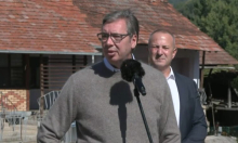 DRŽAVU NE MOŽE DA VODI ONAJ KO PESNICOM UDARA ŽENU! Vučić: Ženama i Srbiji potrebni su ozbiljni, odgovorni i pristojni ljudi, a ne siledžije (VIDEO)