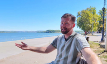 Amerikanac se obrukao na krštenju u Srbiji! Hteo da bude pristojan pa uvredio domaćine, a sad ima jedan cilj: Rodna zemlja ga više ne zanima, hoće naš pasoš!