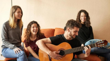 Studenti fuori sede: club universitari e coinquilini sono i canali migliori per fare nuove amicizie