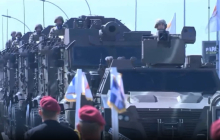 ORUŽJE PROIZVEDENO U SRBIJI PONOS VOJNE PARADE! Kipar obeležio 66. godišnjicu nezavisnosti, ovo su ubojite mašine iz srpske fabrike (VIDEO)
