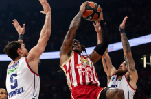 Zvezda po meri Navara – Efes mogao da utiša Arenu