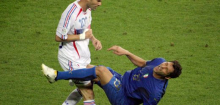 Zinédine Zidane findet seinen Kopfstoß nicht gerade toll, aber...