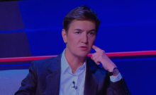 ANA BRNABIĆ PATOSIRALA KUZMANOVIĆA USRED EMISIJE: Stručnjak sa tzv. studentske liste STUDIRAO 14 GODINA! Evo kako je on reagovao - bruka i sramota (VIDEO)