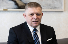 FICO ZBOG VIROZE PROPUŠTA PROSLAVU NA DUKLI, ALI PLANIRA DOLAZAK NA VELIKI SKUP U ARENI! Oglasio se i poručio: Pokušaću da odmorim, kako bih došao u Beograd