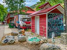 Entire town goes up for sale offering the chance for everyday Americans to 'be your own mayor'... and it's sitting on golden treasure