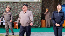 Ozareni Kim s kćeri na vježbi pratio lansiranje projektila