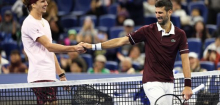 Tennis: Novak Djokovic bremst Alexander Zverev bei der Jagd auf die Weltranglistenspitze aus