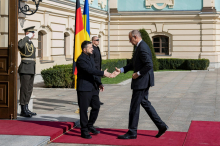 Merz v Kijevu Ukrajincem obljubil še za dobre 1,3 milijarde evrov pomoči