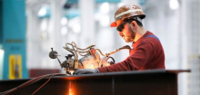 Industrieaufträge brechen im August unerwartet stark ein