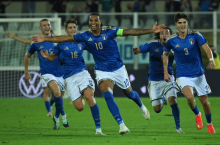 Kako je ovo moguće? Veliki talenat Italije postigao gol sa 70 metara VIDEO