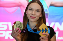 Čeh brez nominacije, Živa Remic v ožjem izboru za vzhajajočo zvezdo