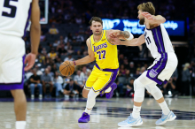 21 točk Dončića v 16 minutah ob zmagi Lakersov na ogrevanju s Kingsi