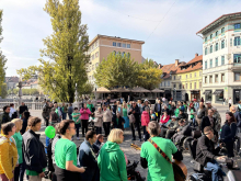 Zveza Sonček: Številna stranišča za ljudi z oviranostjo še vedno nedostopna
