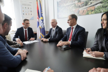VLADA DOLAZI NA NOGE GRAĐANIMA! Đuro Macut otvorio Kancelariju u Užicu: 