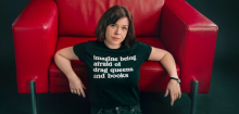 Mareike Fallwickl: Was lernt der »Angry Female Club« im Roman »Haltet euch fest«?