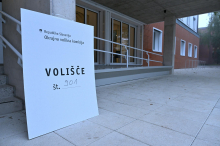 Do zdaj svoj glas na referendumih oddalo 2,94 odstotka volivcev