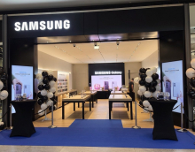 Samsung v Ljubljani odprl novo trgovino, kjer lahko obiskovalci preizkusijo najnovejše naprave Galaxy