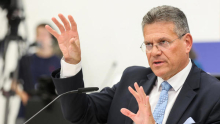 Komisar Šefčovič ima dva dni, da prepreči zaostritev trgovinskega spora EU-Kitajska