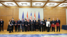 FOTO Milanović odlikovao 18 zaslužnih Hrvata: Među njima i legenda hrvatskog rukometa