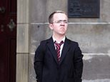 'Oompa Loompa' dwarf who harassed teen girls and paid for explicit images is jailed