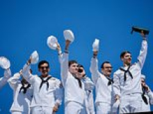 USS Abraham Lincoln returns home to San Diego after sailors endured historic 10-month deployment for Iran conflict