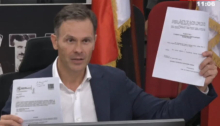 ŠOŠKIĆ DOĐE NA VLAST, ODE EVRO NA 200 DINARA! Mali: Privredna banka je 4,9 miliona dinara plaćala njegov softver mesečno! Propala je zbog neodgovorne politike