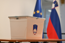 V koaliciji vnovič pozvali h glasovanju štirikrat za