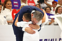 DEČAK PREKINUO VUČIĆEV GOVOR U KRAGUJEVCU: 