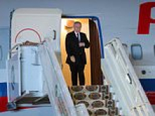 Russian government planes 'left trapped in the air and unable to land' amid Ukrainian drone attacks on Moscow
