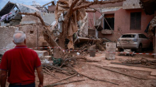 FOTO Pogledajte apokaliptične prizore sa Sicilije: Tornado prevrtao aute i rušio kuće...