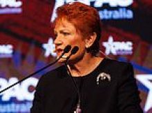 Pauline Hanson extends olive branch to 'smarmy' political rival in ambitious plan to get rid of Anthony Albanese: 'Turn the other cheek'