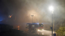 Ugasili požar na odlagalištu u Puli, jedan vatrogasac ozlijeđen