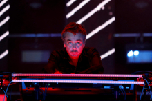 Jean-Michel Jarre bo pol stoletja od prelomnega albuma Oxygene počastil z jubilejno izdajo