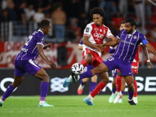 Monaco ostaja neporažen, Slovenec še čaka na debi